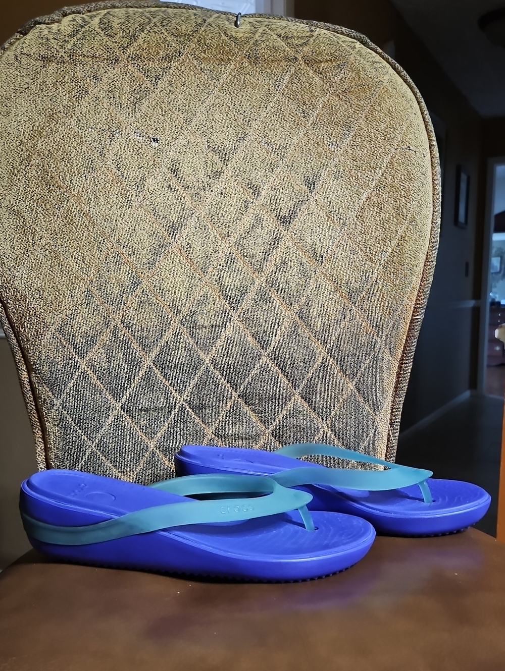 Crocs Carlie Slip On Platform Wedge Thong Flip Flops Sandals Shoes Green Purple